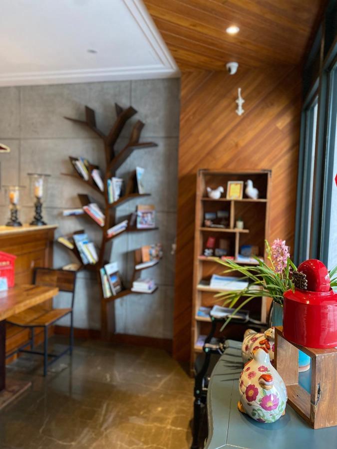 Homie B&B Hualien Extérieur photo